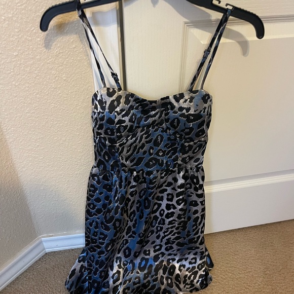 Wet Seal  Leopard-Print Satin Dress in Black and Silver size 3 - Picture 2 of 2